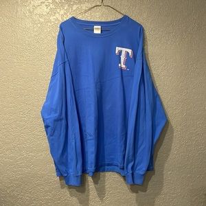 Gildan Brand mens long sleeve shirt.